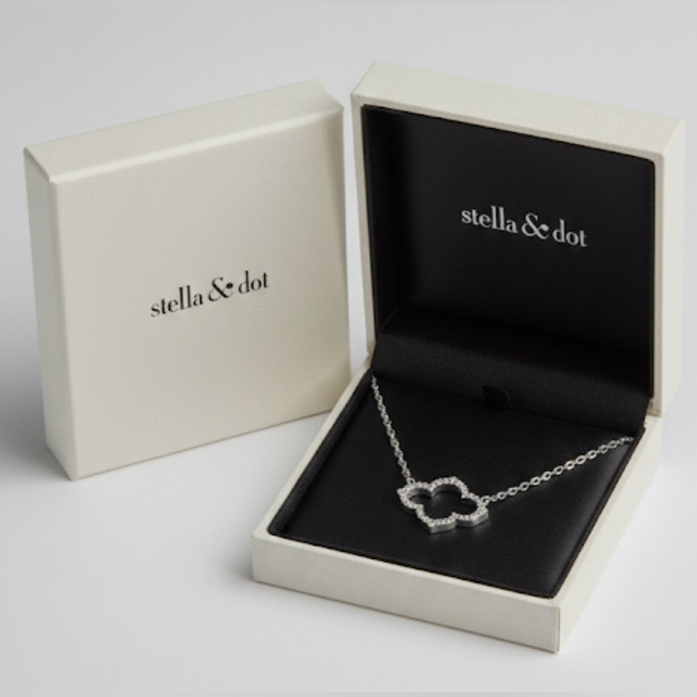 🆕 Stella & Dot - Pave Arabesque Pendant Necklace